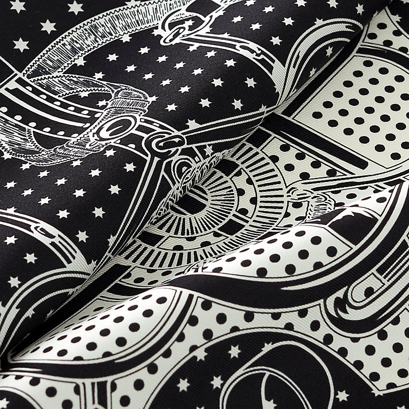 HERMES Eperon d'Or バンダナ55 Eperon d'Or bandana 55 | Hermès Canada